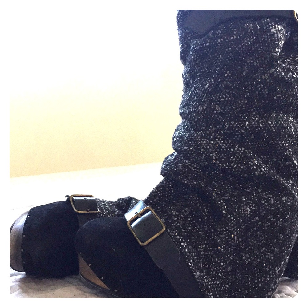 Irregular shoes - buckle boot